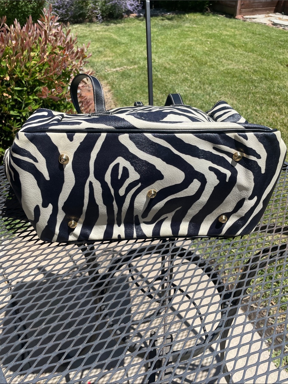 Dooney @ Bourke Large Zebra Print Tote. 18x11x6 HUGE w/ registration card. - Picture 7 of 12